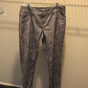 Inc Denim skinny leg regular fit pants